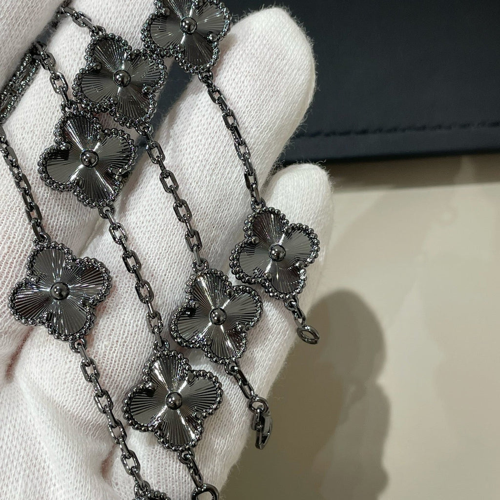 [Star]New CLOVER 5 MOTIF BLACK BRACELET