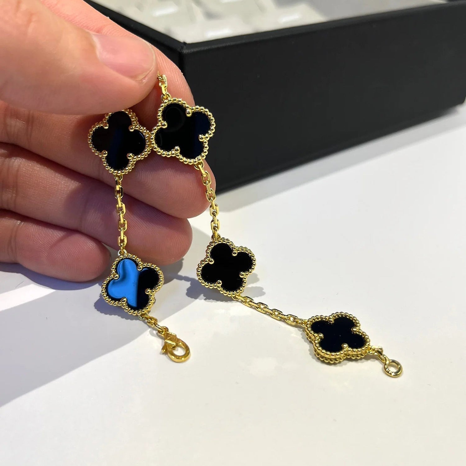 [Star]New CLOVER 5 MOTIF ONYXS BRACELET COLLECTION