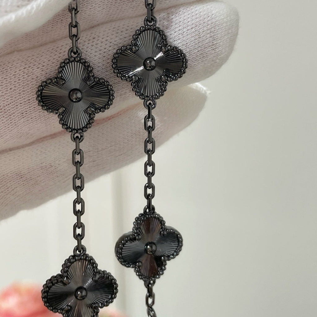 [Star]New CLOVER 5 MOTIF BLACK BRACELET