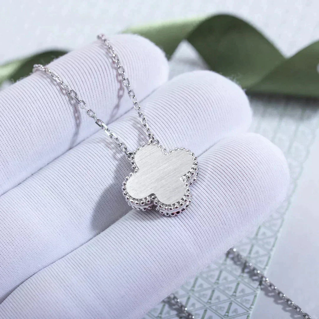 ¡®Star¡¯CLOVER  15MM DIAMOND LASER NECKLACE SILVER