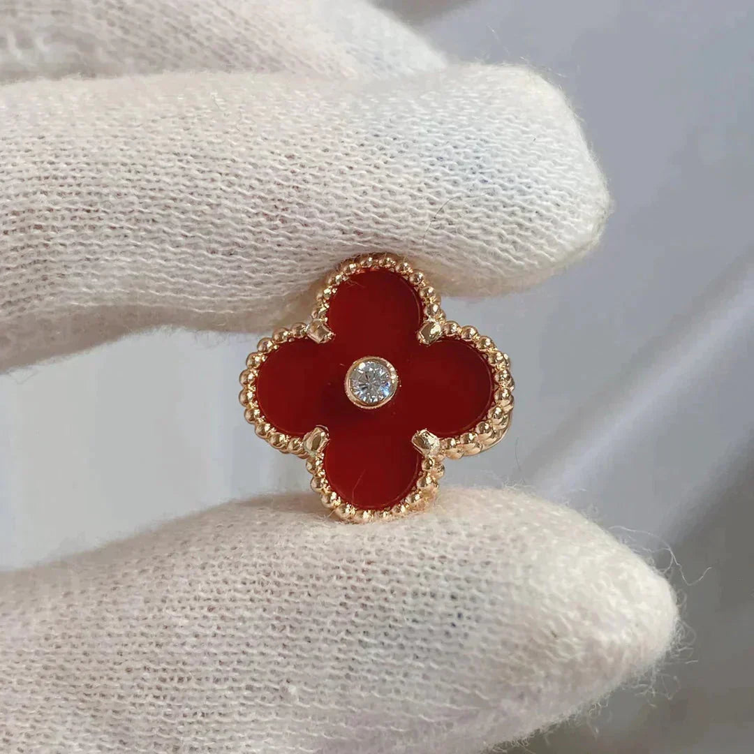 ¡®Star¡¯CLOVER MEDIUM 1 MOTIFS CARNELIAN  DIAMOND earrings
