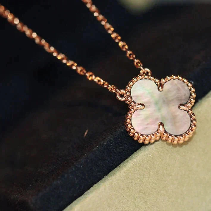 ¡®Star¡¯CLOVER 15MM  GRAY MOTHER OF PEARL NECKLACE