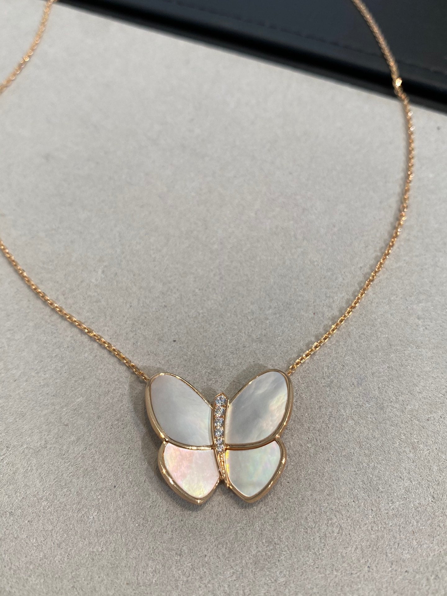 ¡®Star¡¯BUTTERFLY GOLD MOP DIAMOND NECKLACE