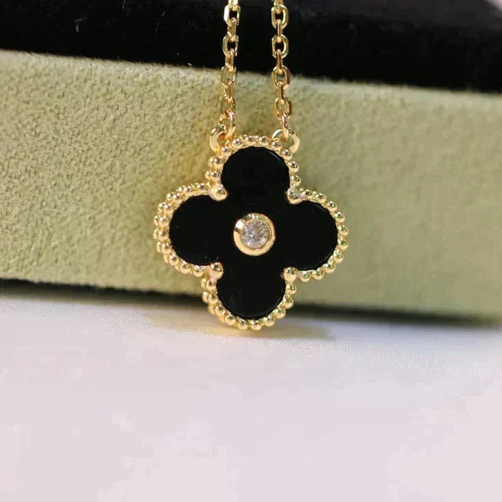 ¡®Star¡¯CLOVER 15MM DIAMOND ONYX NECKLACE