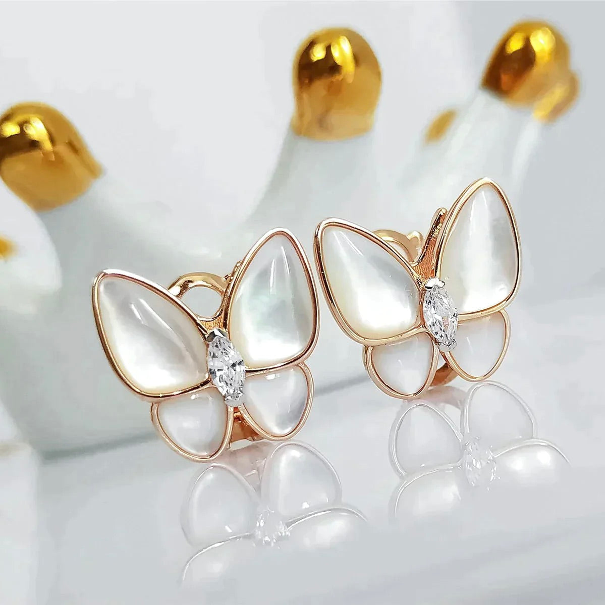 ¡®Star¡¯BUTTERFLY MOP DIAMOND EARRINGS
