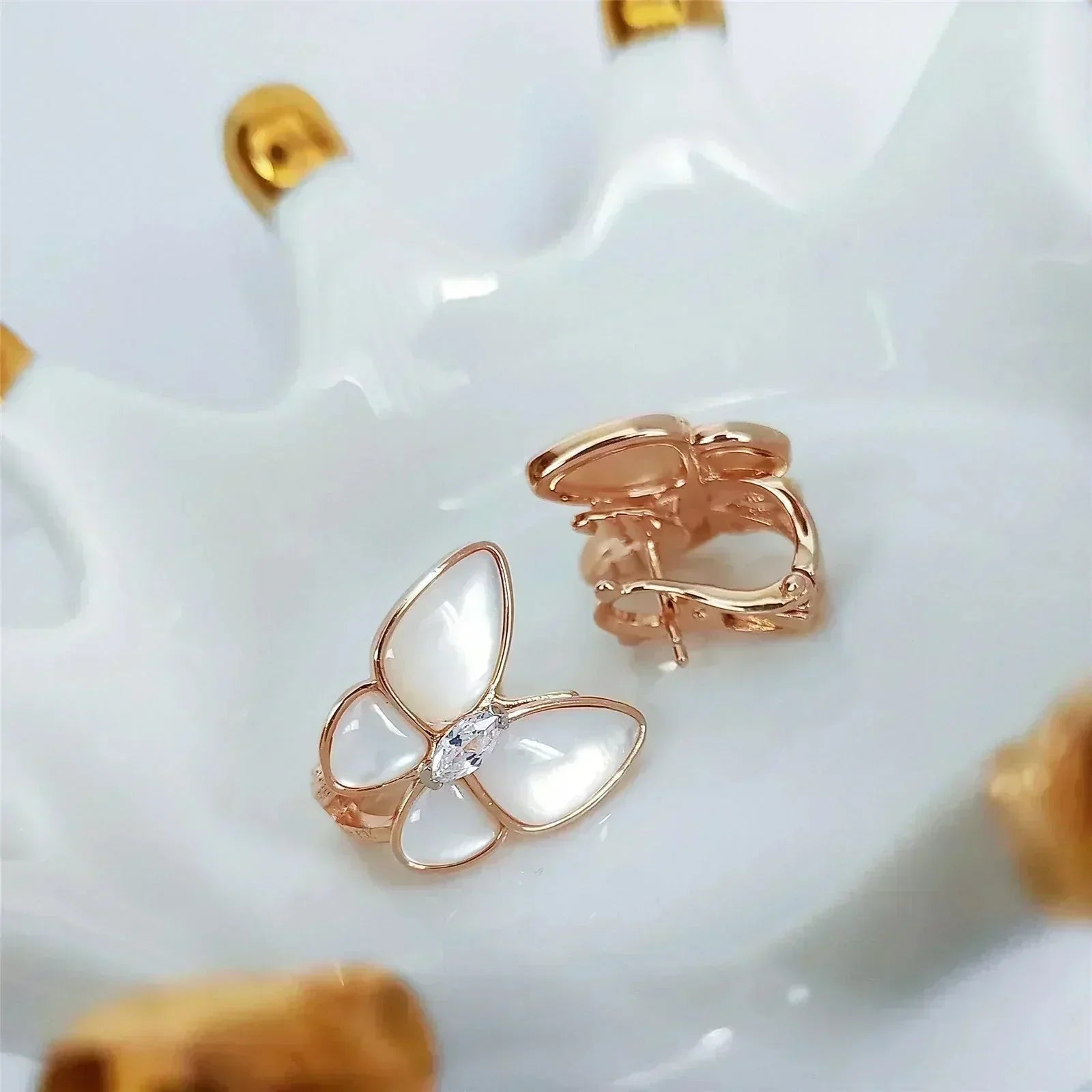 ¡®Star¡¯BUTTERFLY MOP DIAMOND EARRINGS