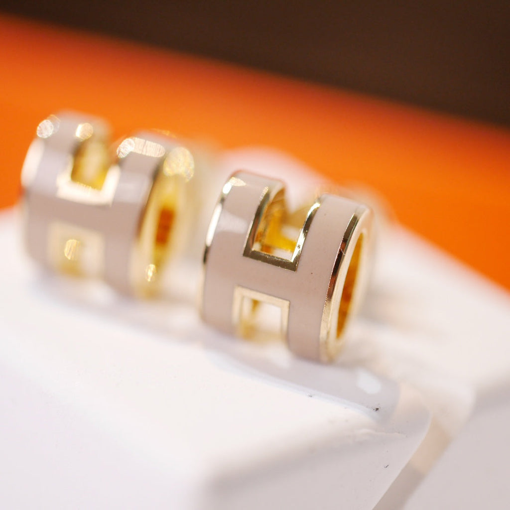 ¡®Star¡¯MINI POP H GOLD EARRINGS GREY