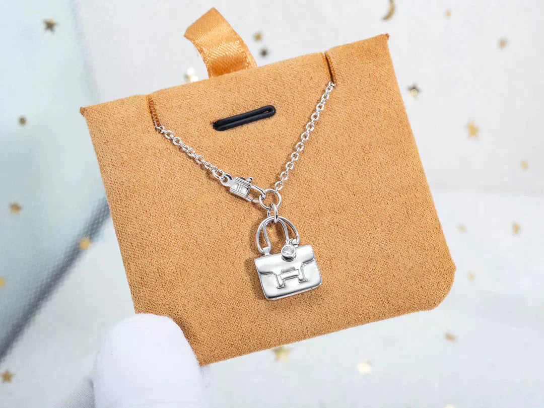 ¡®Star¡¯AMULETTE PEDANT SILVER NECKLACE