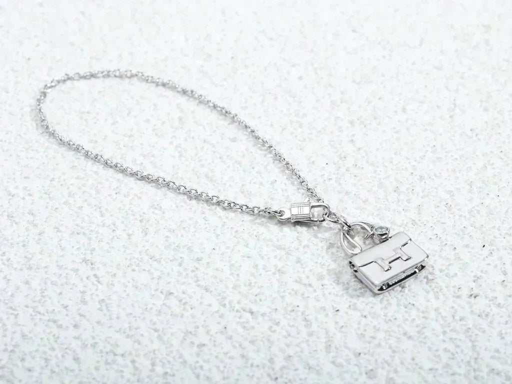 ¡®Star¡¯AMULETTE PEDANT SILVER NECKLACE