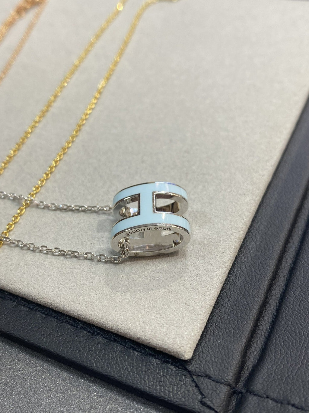¡®Star¡¯POP H LIGHT BLUE NECKLACE