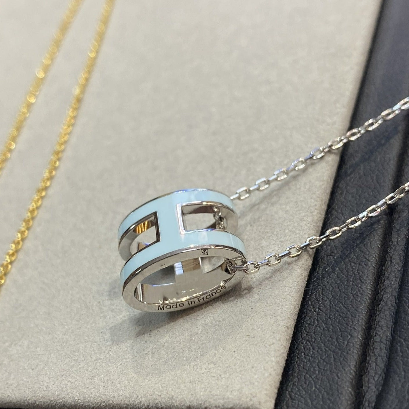 ¡®Star¡¯POP H LIGHT BLUE NECKLACE