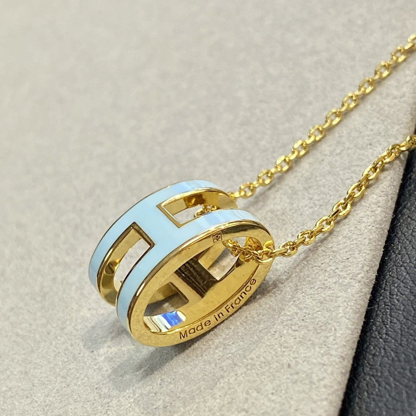 ¡®Star¡¯POP H LIGHT BLUE NECKLACE