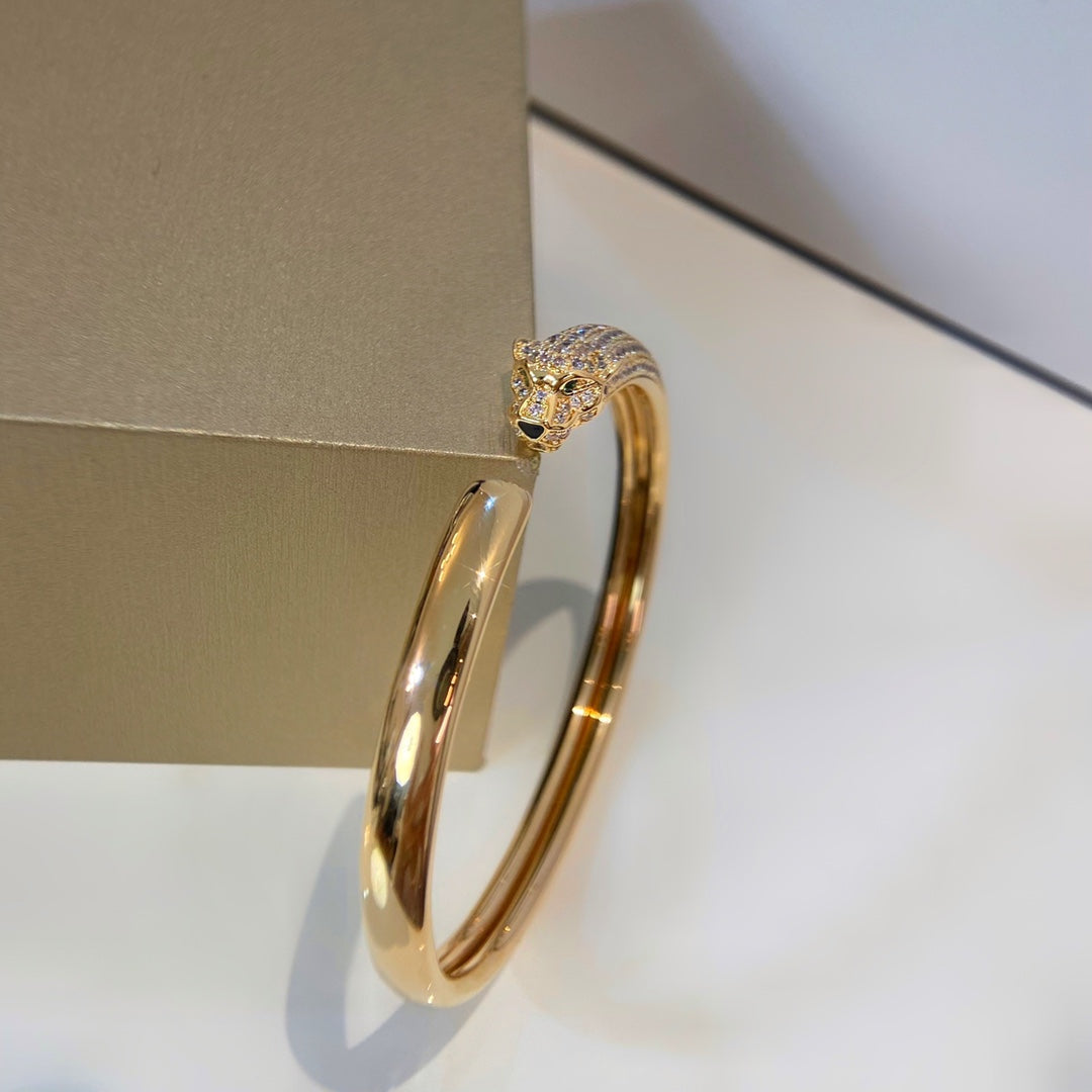 ¡®Star¡¯PANTHERE GOLD DIAMOND OPEN BRACELET
