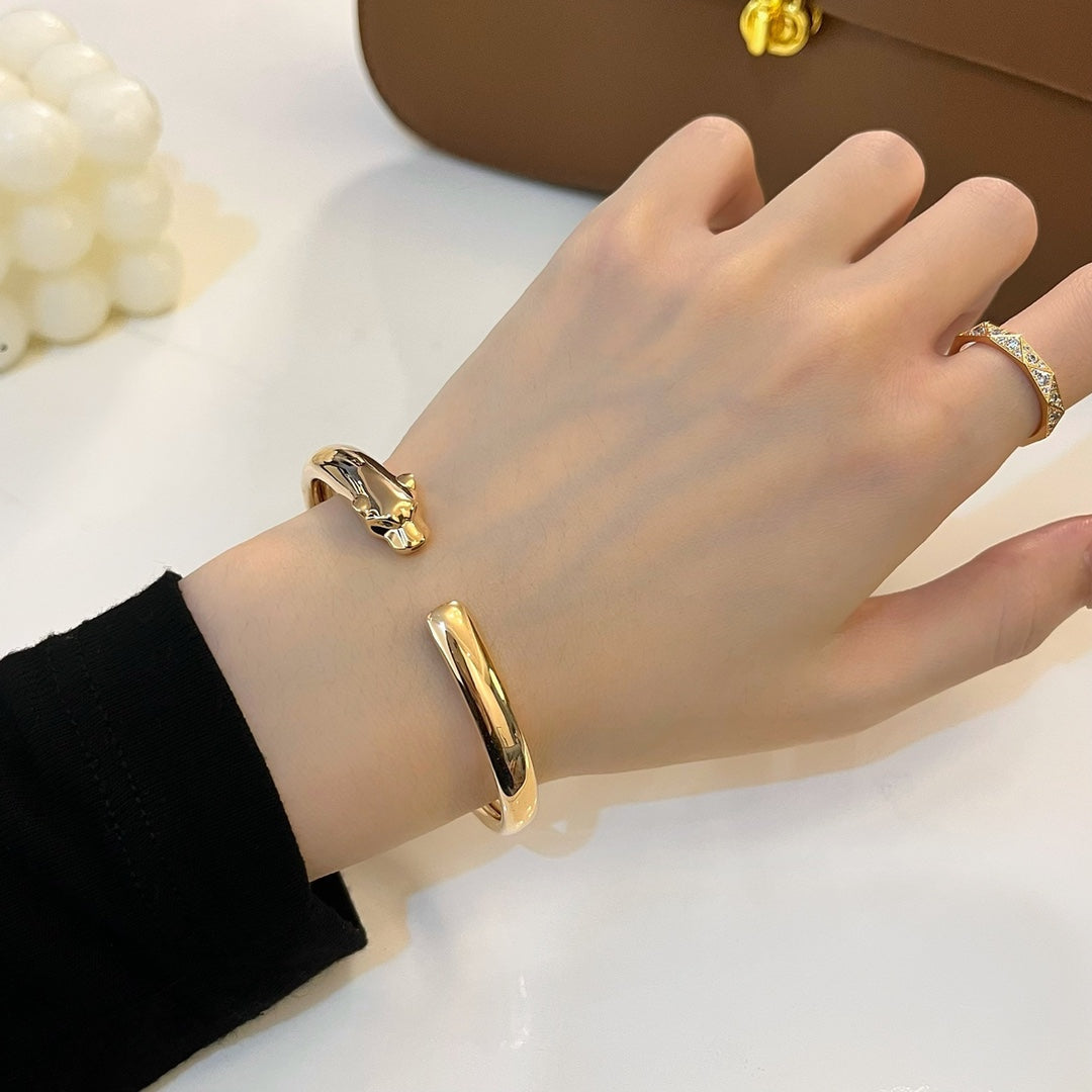 ¡®Star¡¯PANTHERE GOLD OPEN BRACELET