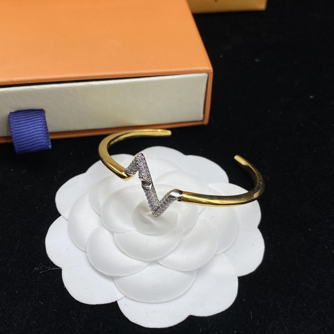 ¡®Star¡¯VOLTE UPSITE DOWN DIAMOND GOLD OPEN BRACELET