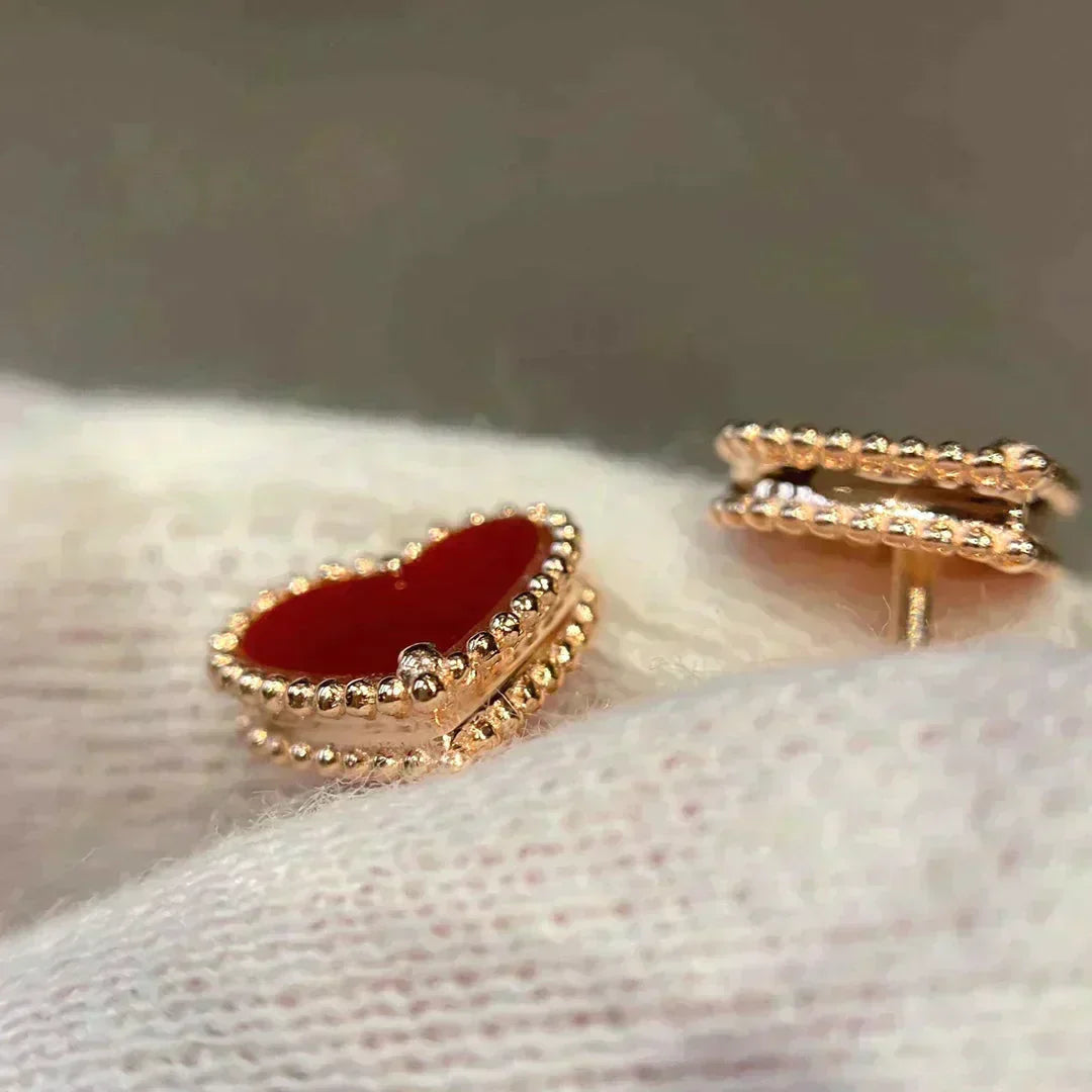 ¡®Star¡¯HEART CARNELIAN STUD EARRINGS