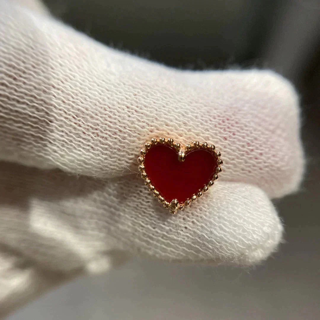 ¡®Star¡¯HEART CARNELIAN STUD EARRINGS