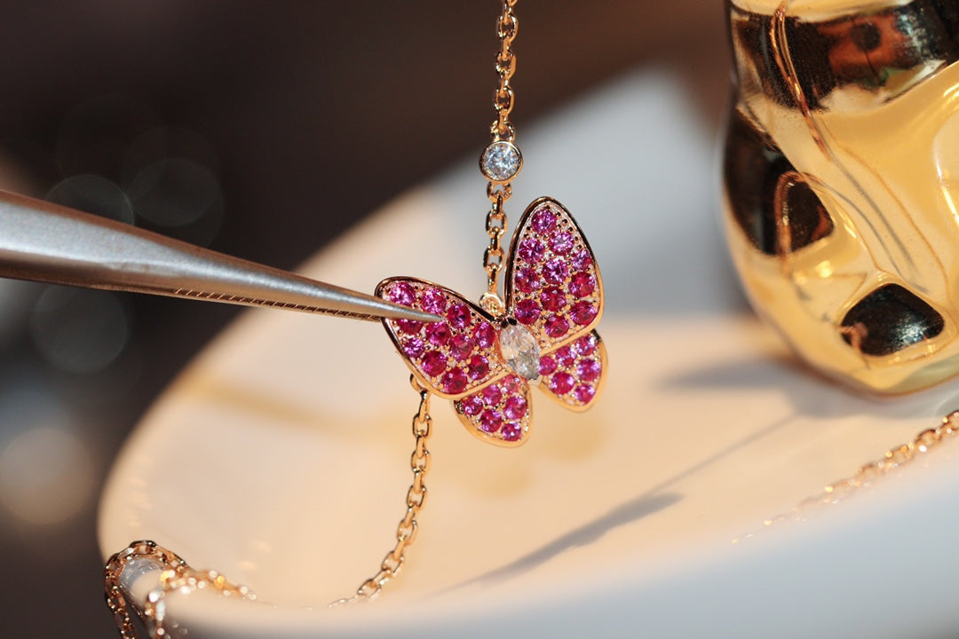 ¡®Star¡¯BUTTERFLY RED DIAMOND ROSE GOLD NECKLACE