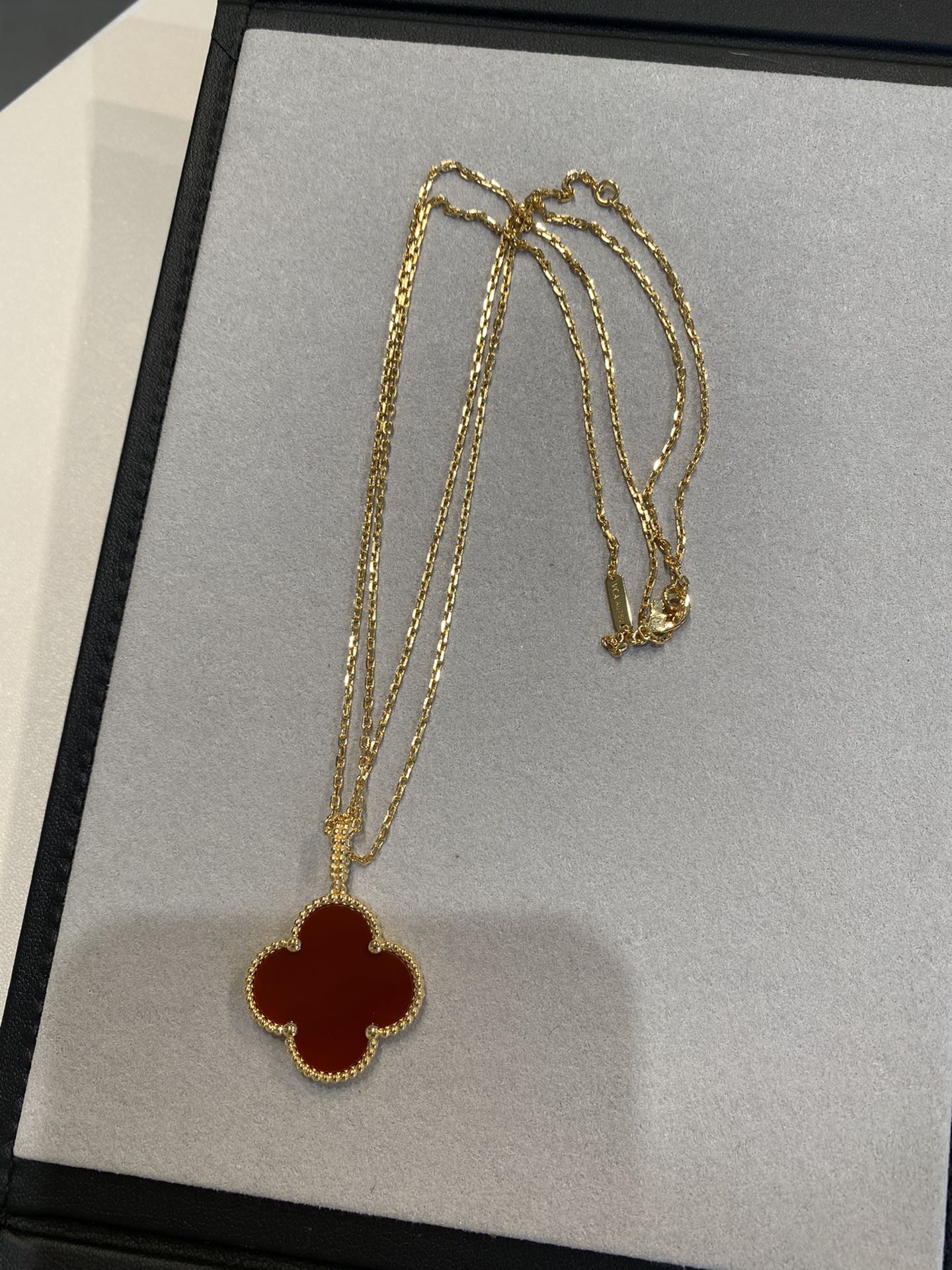 ¡®Star¡¯CLOVER 25MM NECKLACE GOLD CARNELIAN