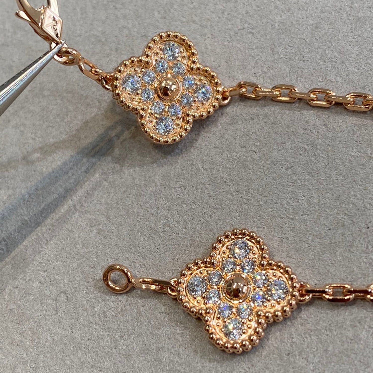 [Star] New  CLOVER 5 MOTIF FULL DIAMOND BRACELET COLLECTION