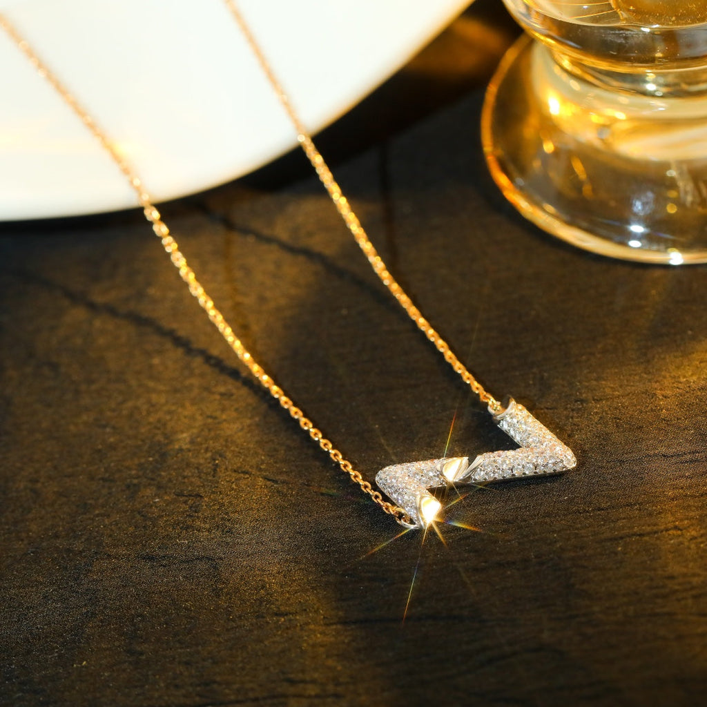 ¡®Star¡¯VOLT SILVER DIAMOND PEDANT NECKLACE