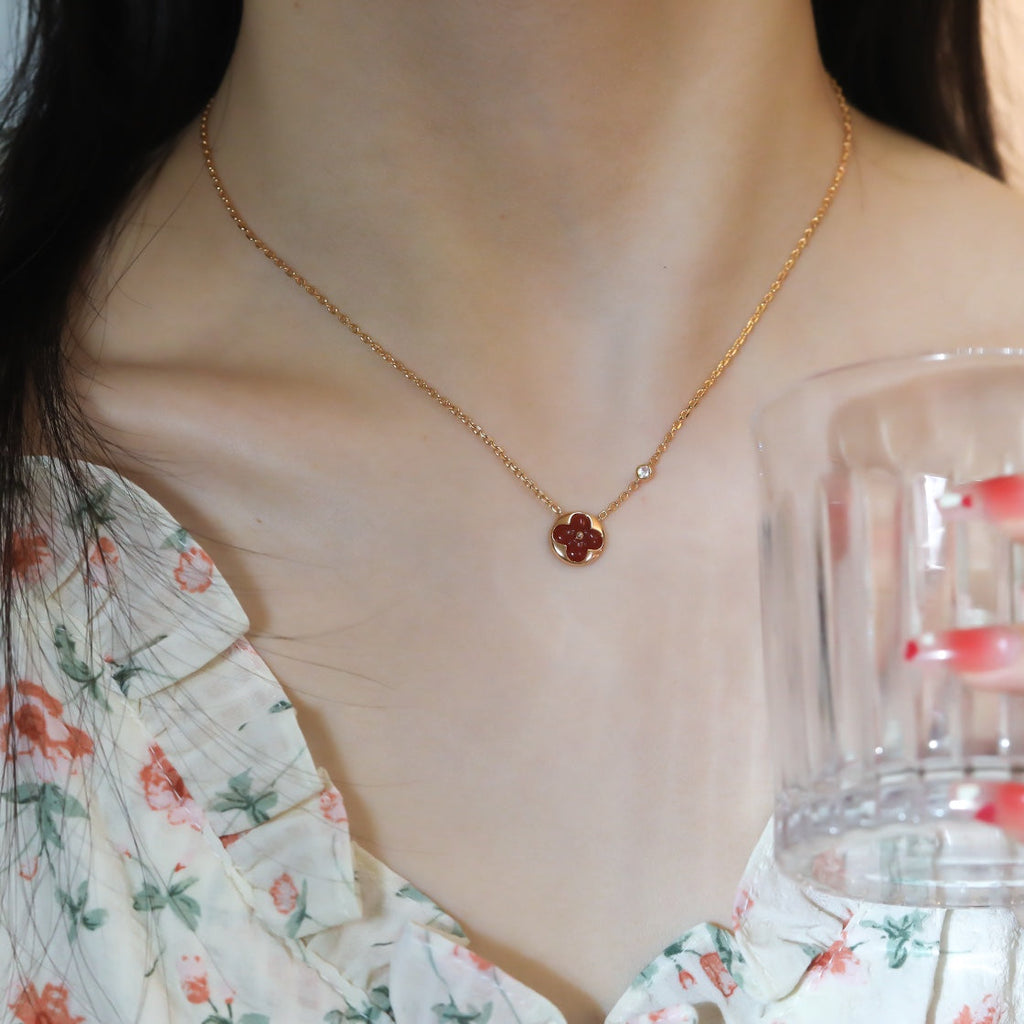 ¡®Star¡¯SUN PEDANT PINK GOLD 1 DIAMOND NECKLACE