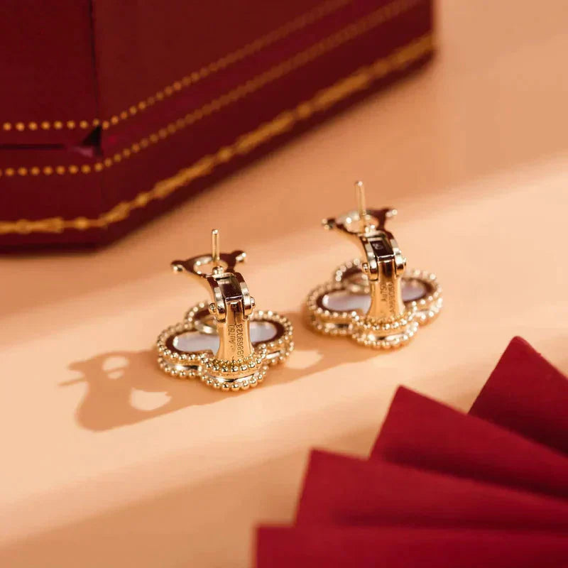 ¡®Star¡¯CLOVER MEDIUM 1 MOTIFS  WHITE MOP STUD EARRINGS
