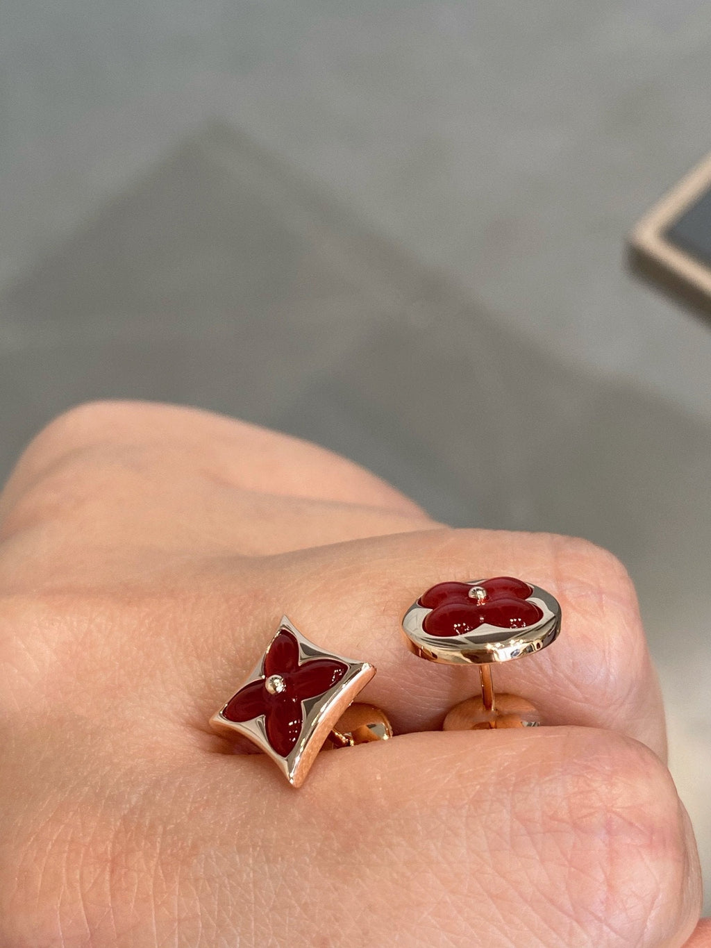 ¡®Star¡¯STAR AND SUN PINK GOLD CARNELIAN STUD EARRINGS