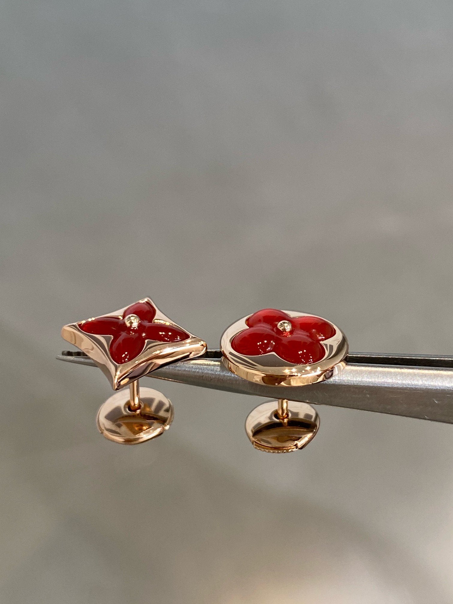 ¡®Star¡¯STAR AND SUN PINK GOLD CARNELIAN STUD EARRINGS