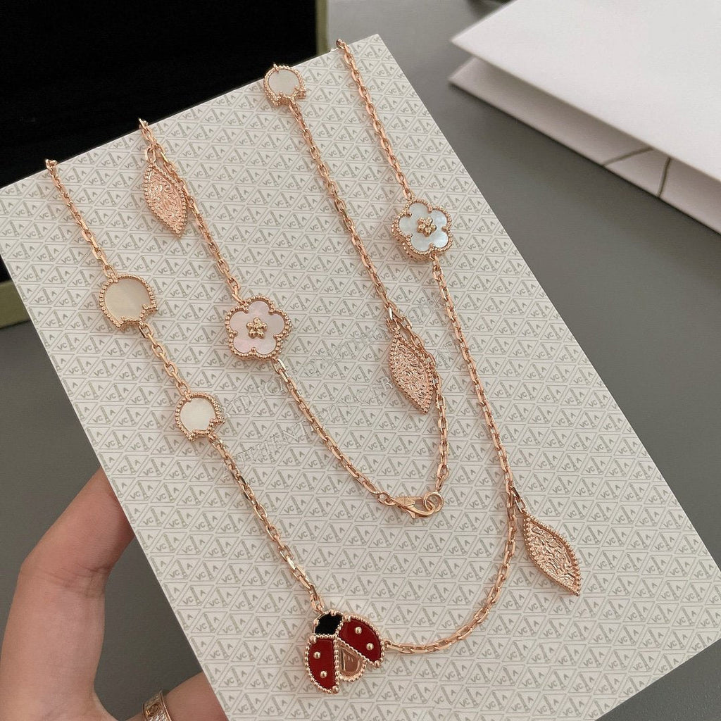 ¡®Star¡¯LUCKY SPRING 15 MOTIFS ROSE GOLD NECKLACE