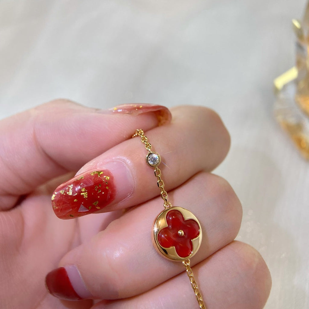 ¡®Star¡¯SUN PEDANT CARNELIAN BRACELET