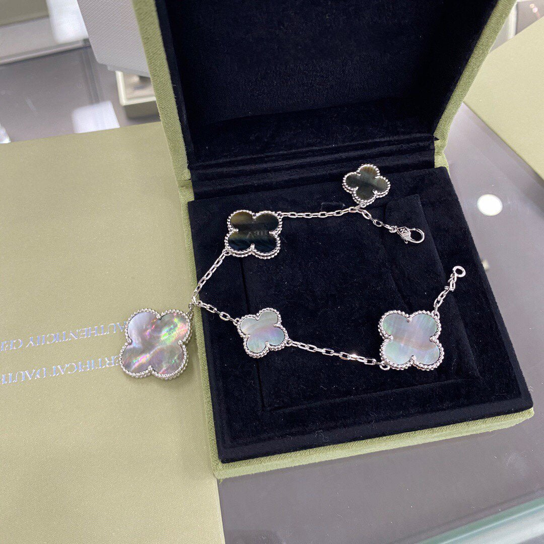 ¡®Star¡¯CLOVER 5 MOTIFS SIVLER DARK MOP BRACELET