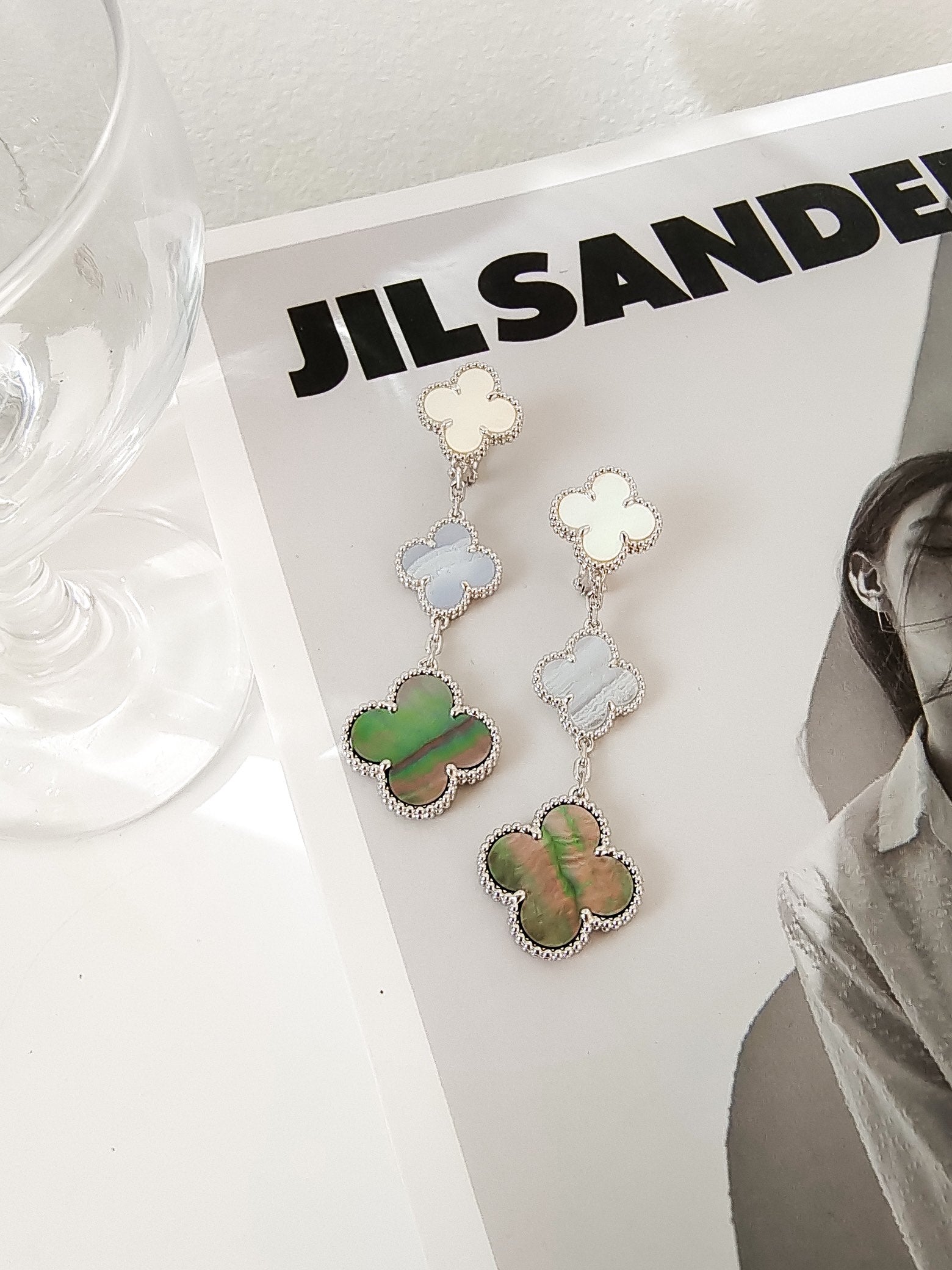 ¡®Star¡¯CLOVER 3 MOTIFS CHALCEDONY DARK MOP SILVER EARRINGS