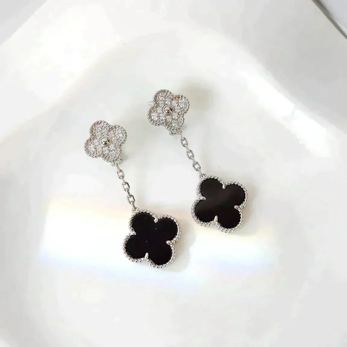 ¡®Star¡¯CLOVER 2 MOTIFS  DIAMOND ONYX EARRINGS SILVER