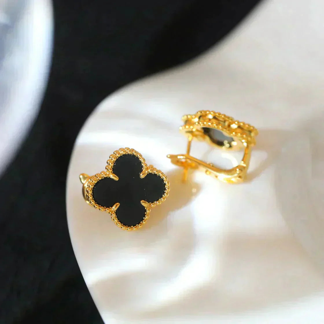 ¡®Star¡¯CLOVER MEDIUM 1 MOTIFS  ONYX STUD EARRINGS
