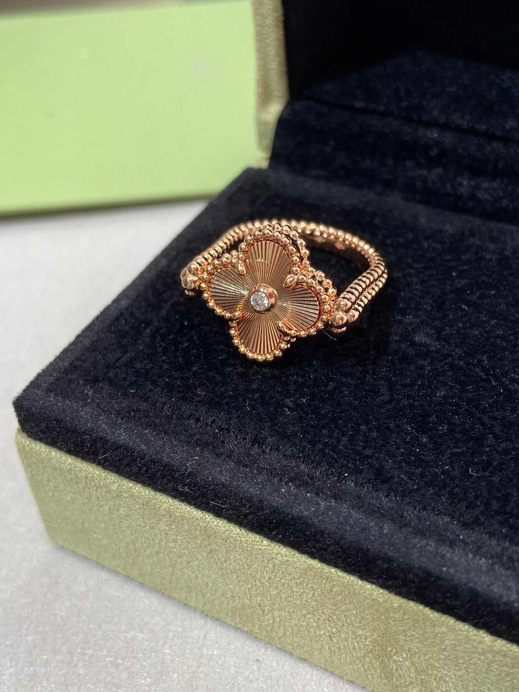 ¡®Star¡¯CLOVER RIVERSIBLE ROSE GOLD RING