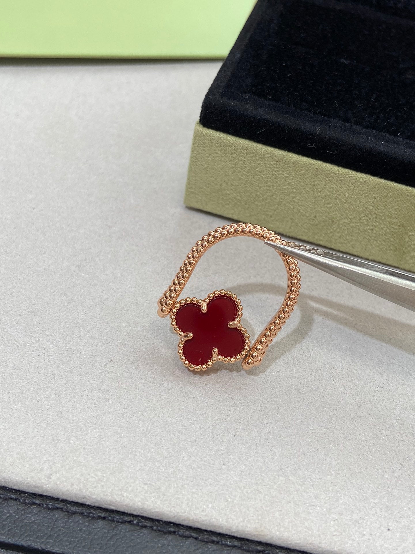 ¡®Star¡¯CLOVER RIVERSIBLE ROSE GOLD RING