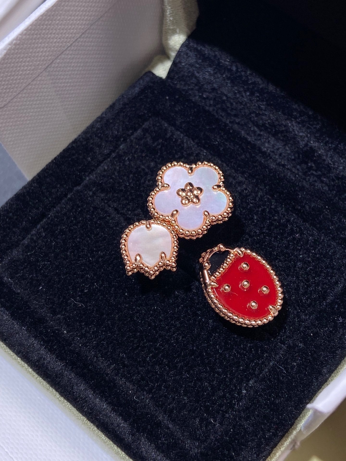 ¡®Star¡¯LUCKY 3 MOTIF ROSE GOLD RING