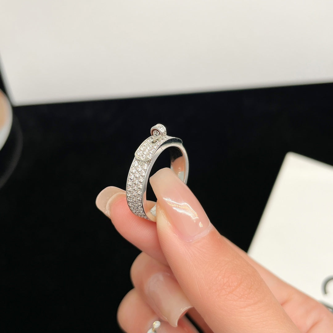 ¡®Star¡¯KELLY SILVER DIAMOND RING