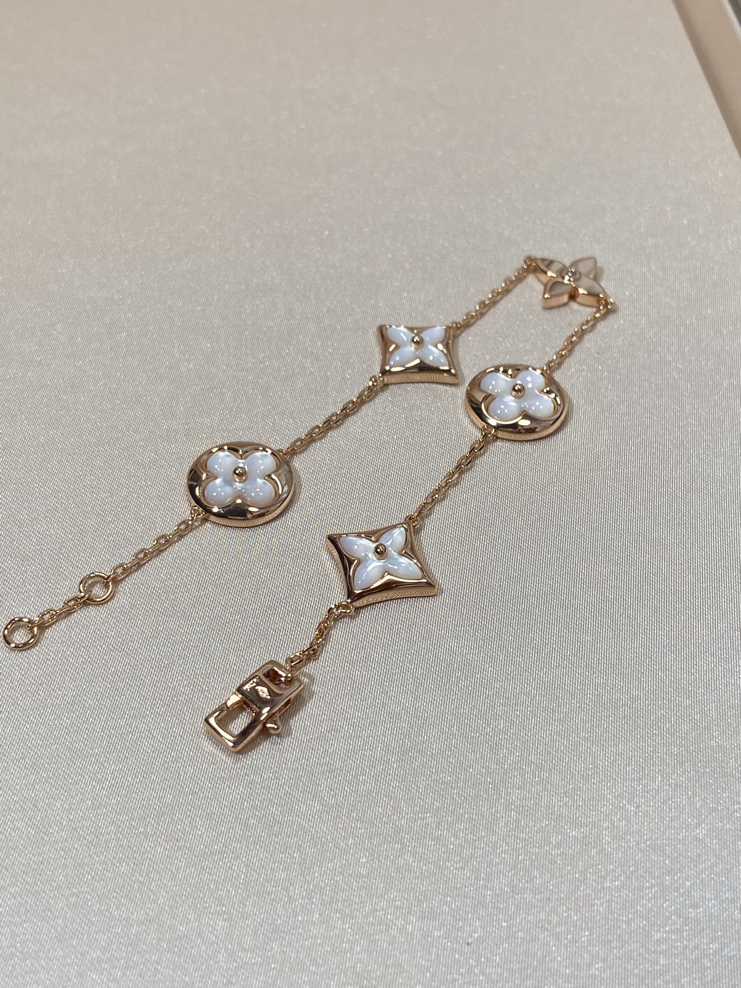 ¡®Star¡¯STAR AND SUN 5 MOTIF MOP PINK GOLD BRACELET
