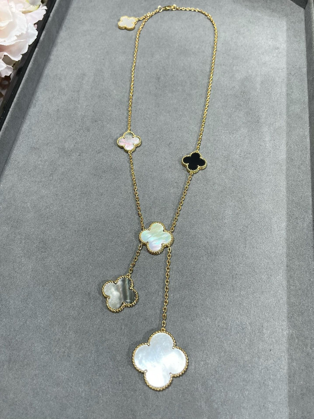 ¡®Star¡¯CLOVER 6 MOTIF MOP ONYX GOLD NECKLACE