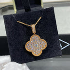 ¡®Star¡¯CLOVER 25MM LARGE PEDANT DIAMOND PAVED LONG NECKLACE