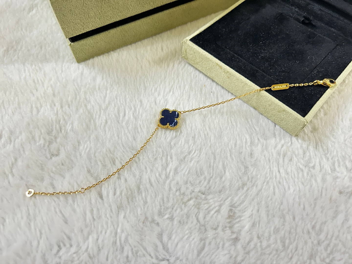 ¡®Star¡¯CLOVER 1 MOTIF PIETERSITE BRACELET