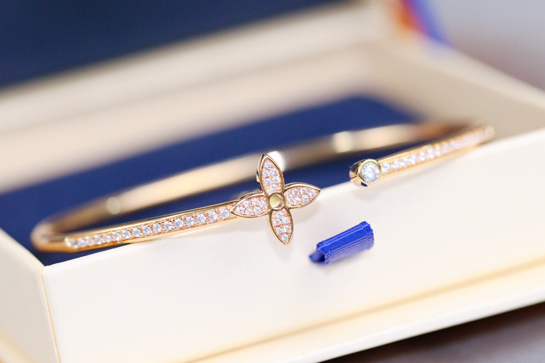 ¡®Star¡¯IDYLLE PINK GOLD OPEN BRACELET DIAMOND PAVED