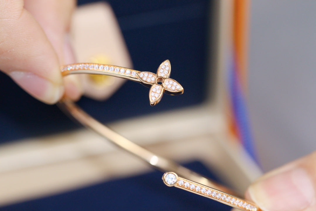 ¡®Star¡¯IDYLLE PINK GOLD OPEN BRACELET DIAMOND PAVED