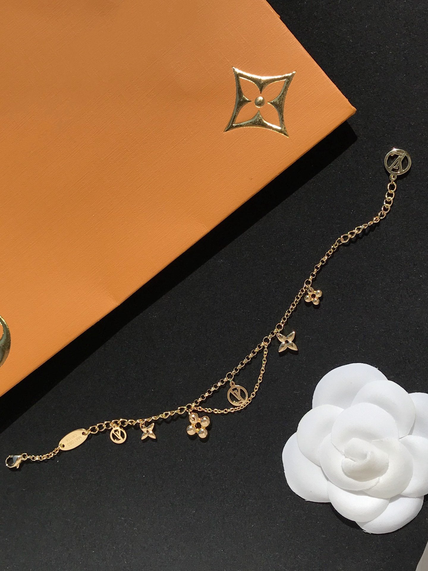 ¡®Star¡¯BLOOMING PINK GOLD MOP BRACELET