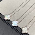 ¡®Star¡¯CLOVER MEDIUM SILVER WHITE MOP NECKLACE