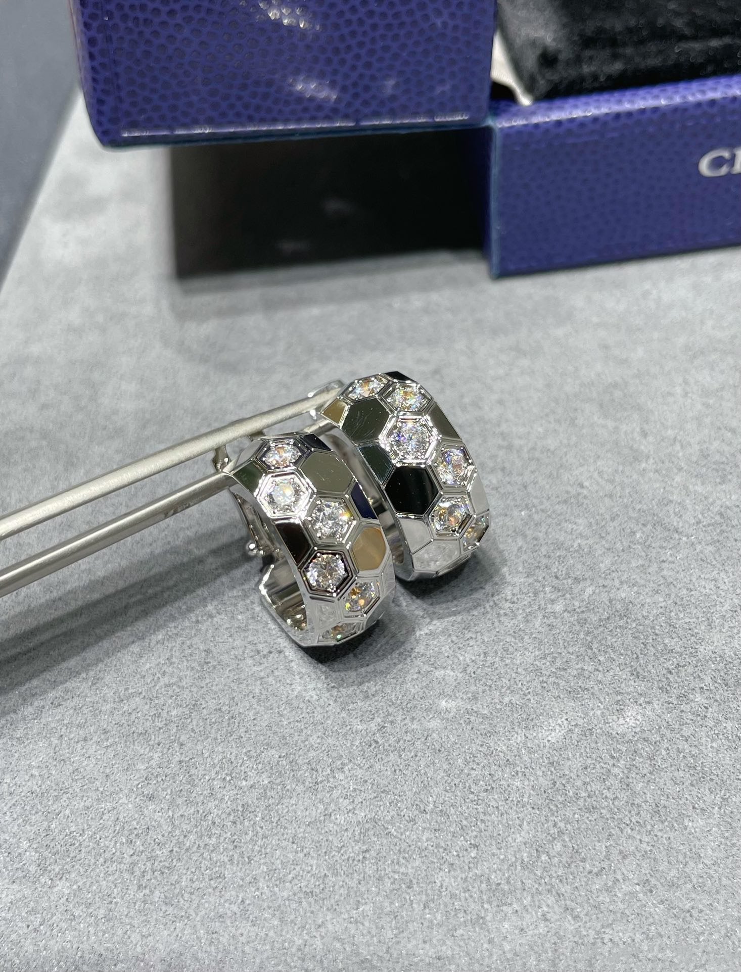 ¡®Star¡¯BEE LOVE DIAMOND HOOP EARRINGS