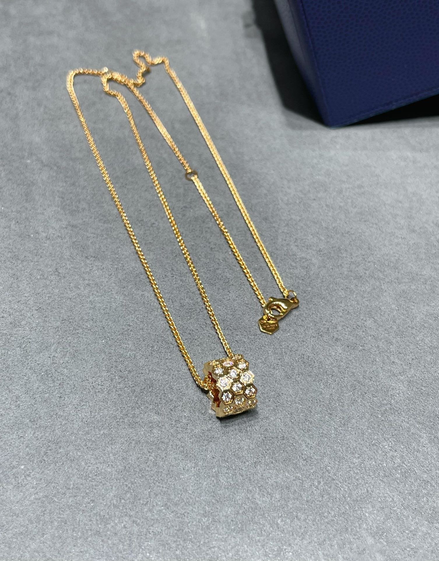 ¡®Star¡¯BEE LOVE DIAMOND PAVED 3 ROW NECKLACE