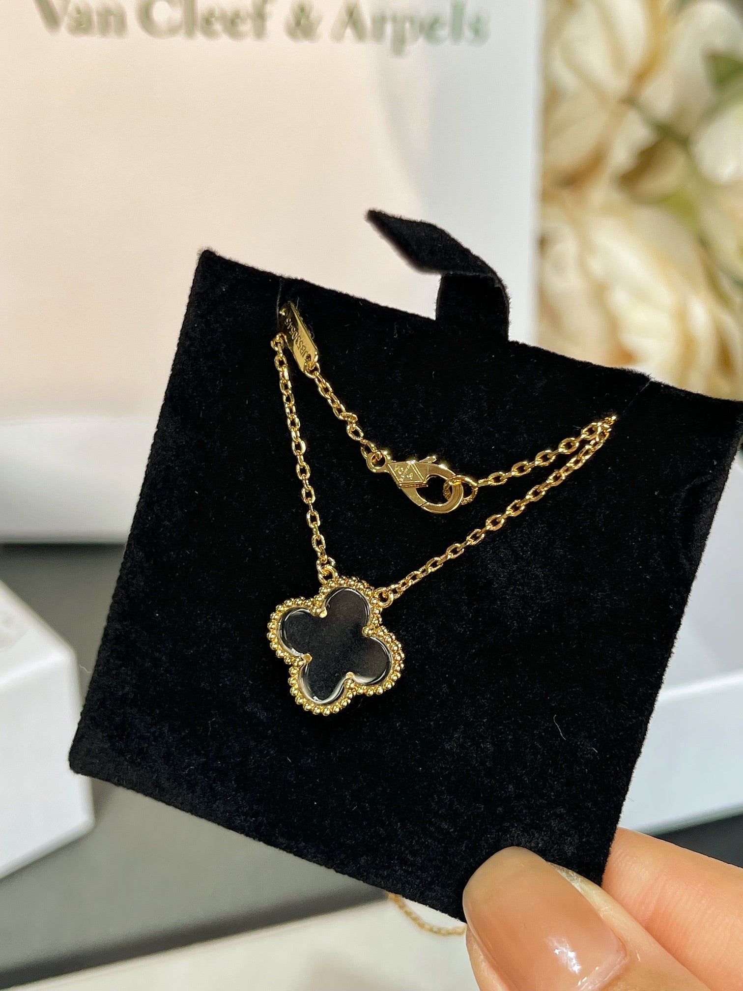 ¡®Star¡¯CLOVER ROCK CRYSTAL ROSE GOLD NECKLACE